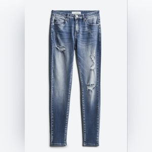 Kan Can Annalise Mid Rise Distressed Scissor Hem Skinny Jean size 14